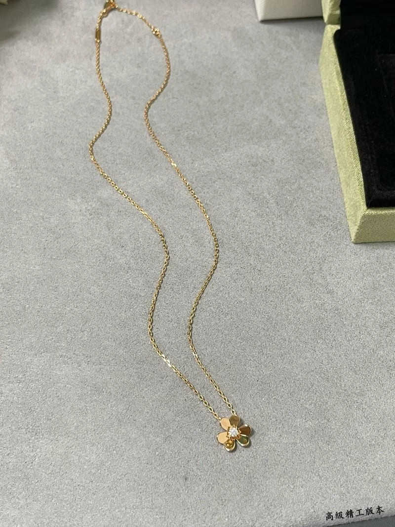 Vca Necklaces Youthful 254914