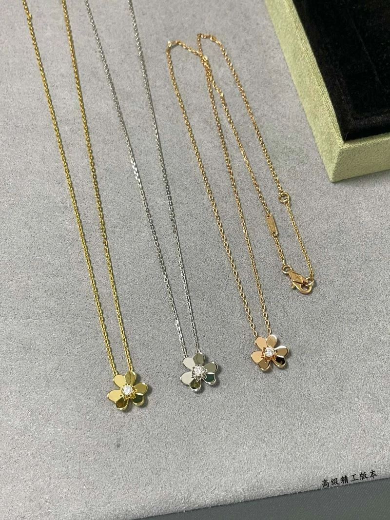 Vca Necklaces Youthful 254914