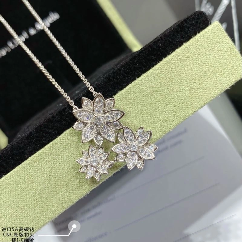 Vca Necklaces Unisex 254902