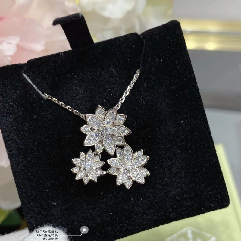 Vca Necklaces Unisex 254902