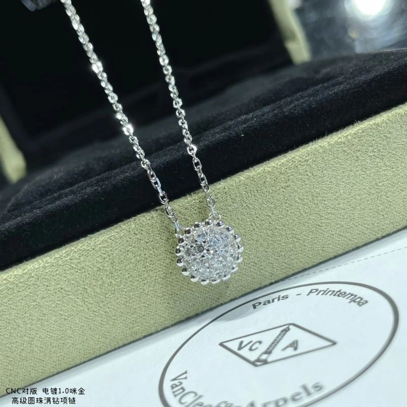 Breathable Vca Necklaces 254916