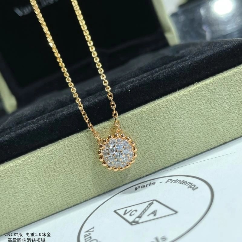 Breathable Vca Necklaces 254916
