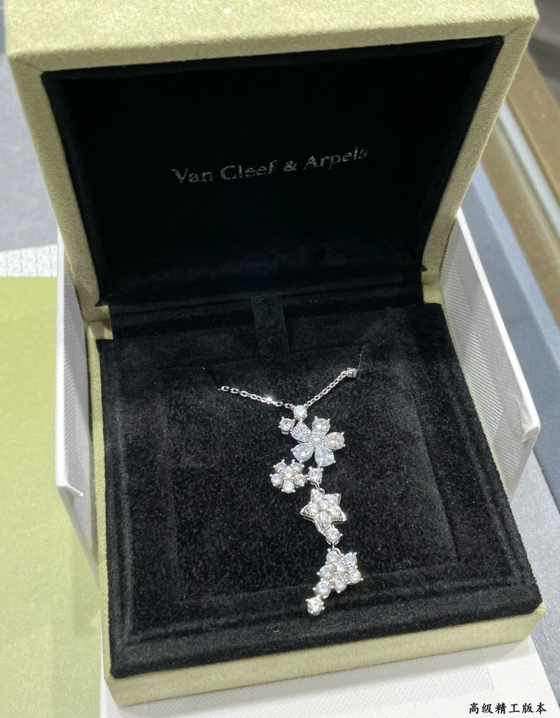 Cozy Vca Necklaces 254909