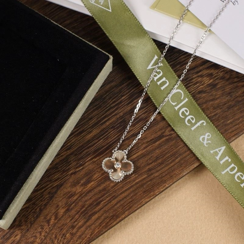 Compact Vca Necklaces 254685