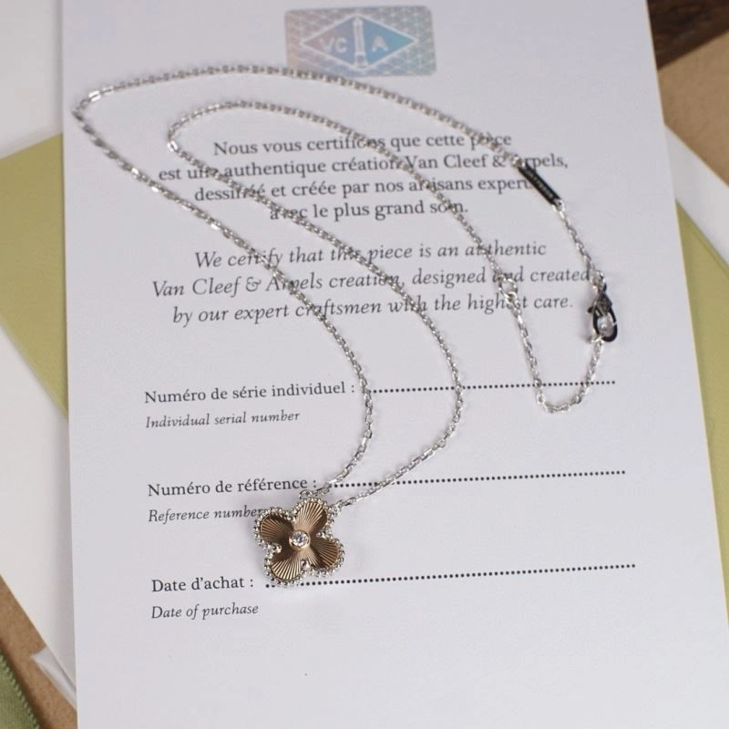 Compact Vca Necklaces 254685