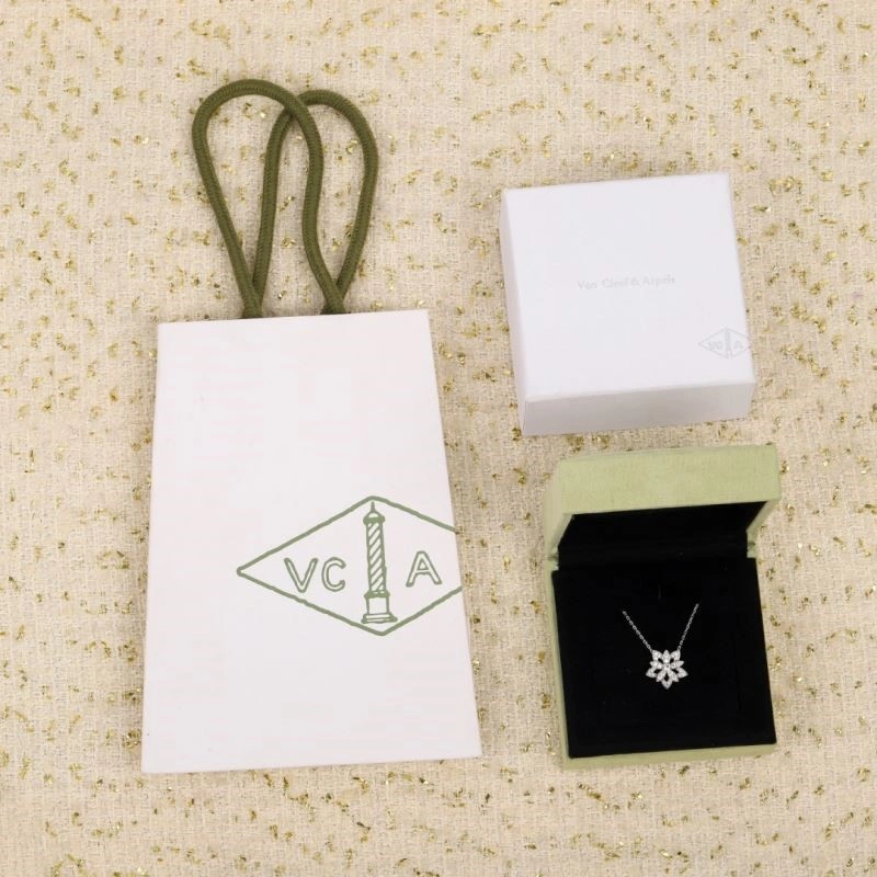 Unisex Vca Necklaces 254684