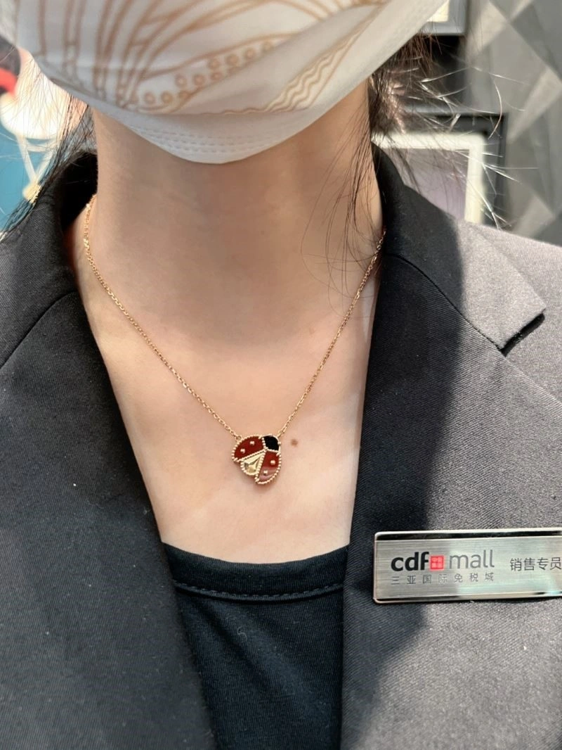 TravelReady Vca Necklaces 254682