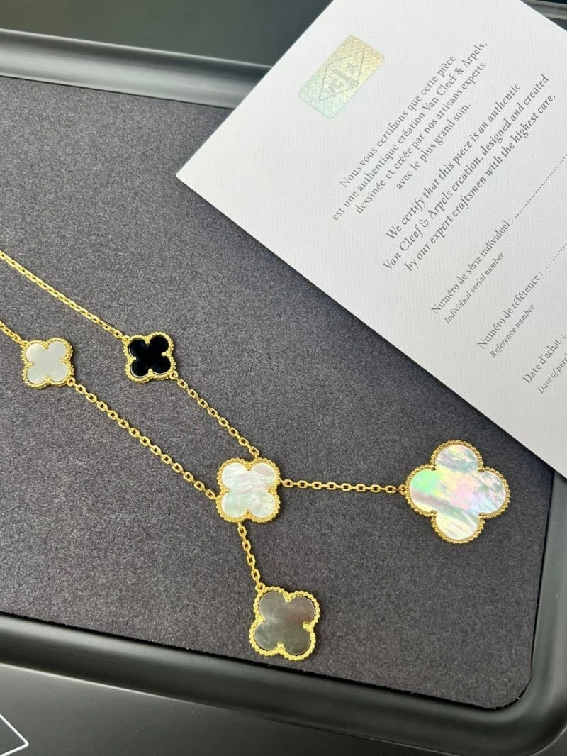 SunProtective Vca Necklaces 254672