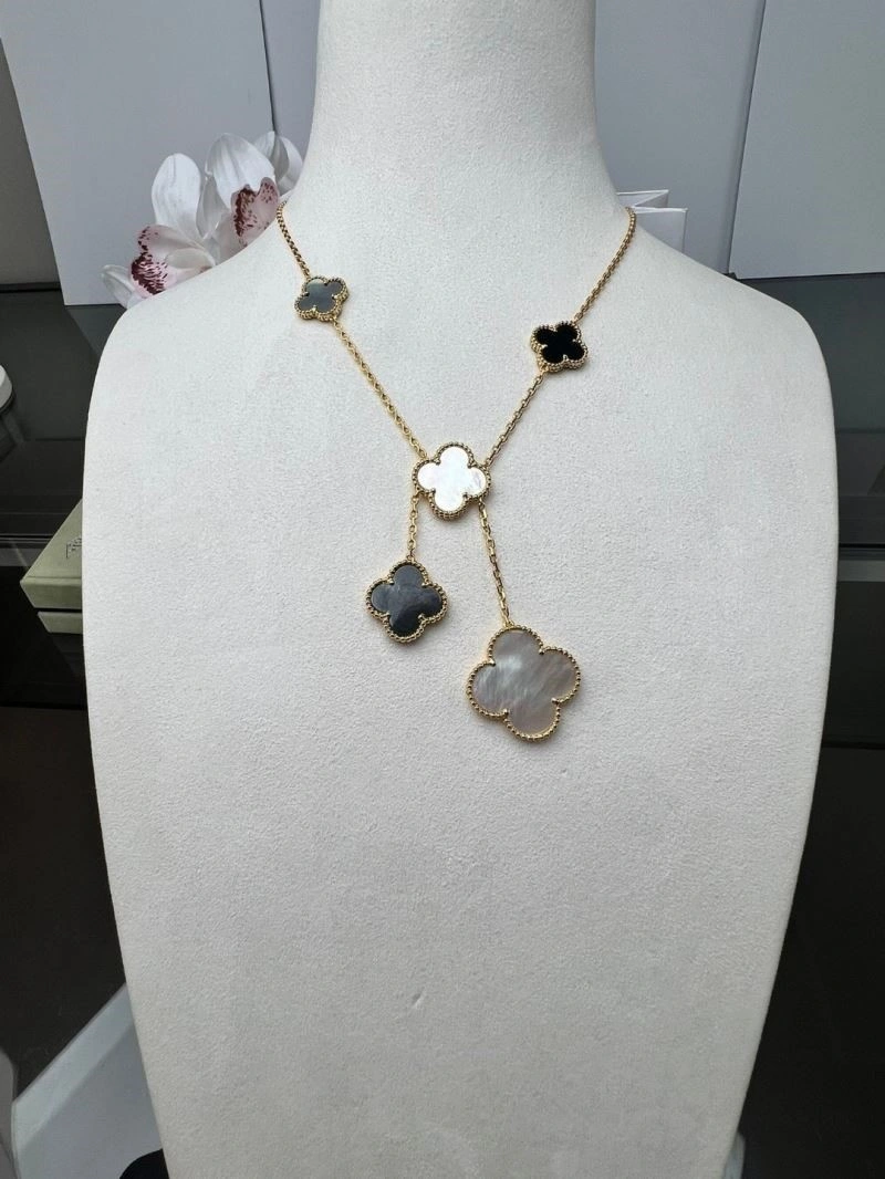 SunProtective Vca Necklaces 254672