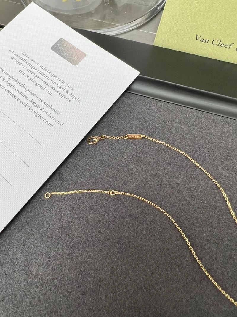Lightweight Vca Necklaces 254648