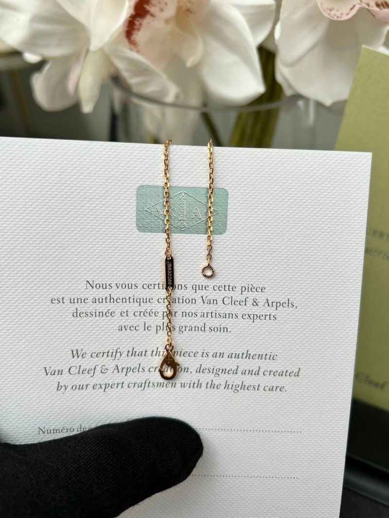 Lightweight Vca Necklaces 254648