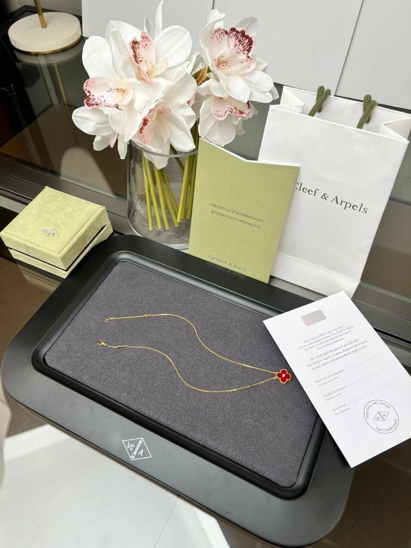 Vca Necklaces Casual 254677