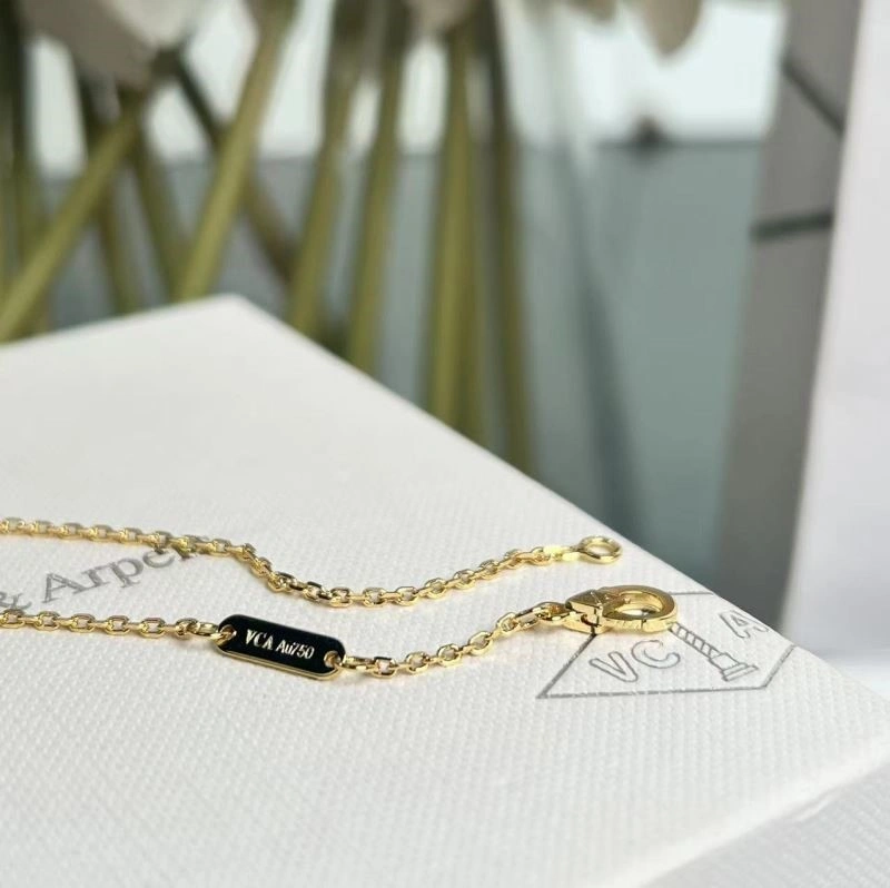 Vca Necklaces Efficient 254673