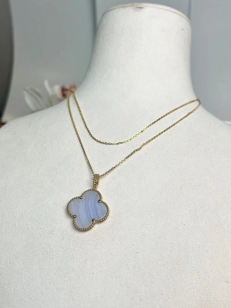Vca Necklaces SmoothTexture 254658