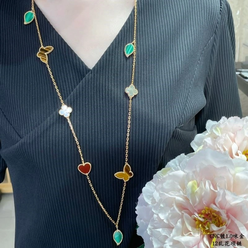Vca Necklaces UrbanChic 254657
