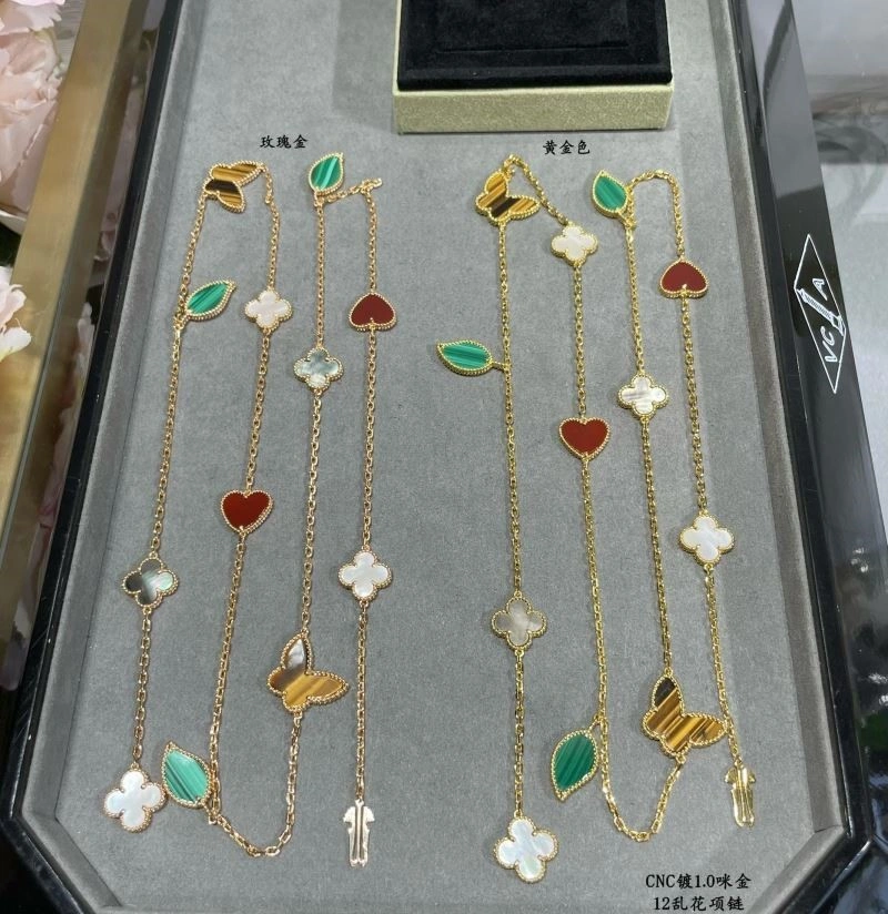 Vca Necklaces UrbanChic 254657