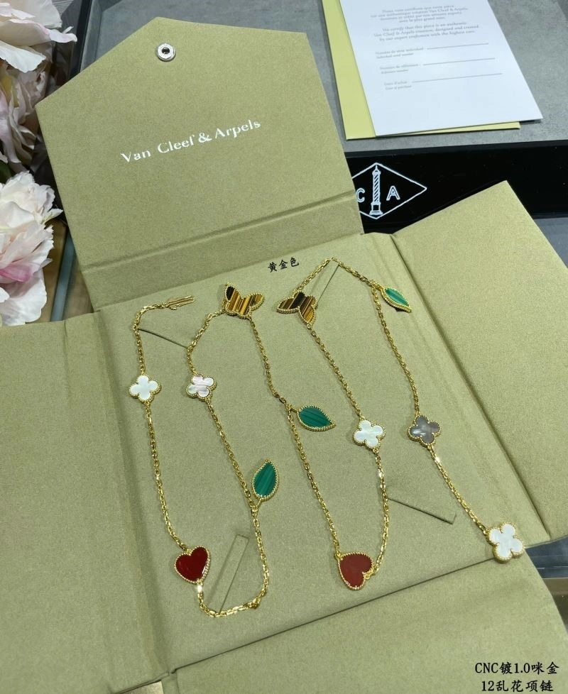 Vca Necklaces UrbanChic 254657