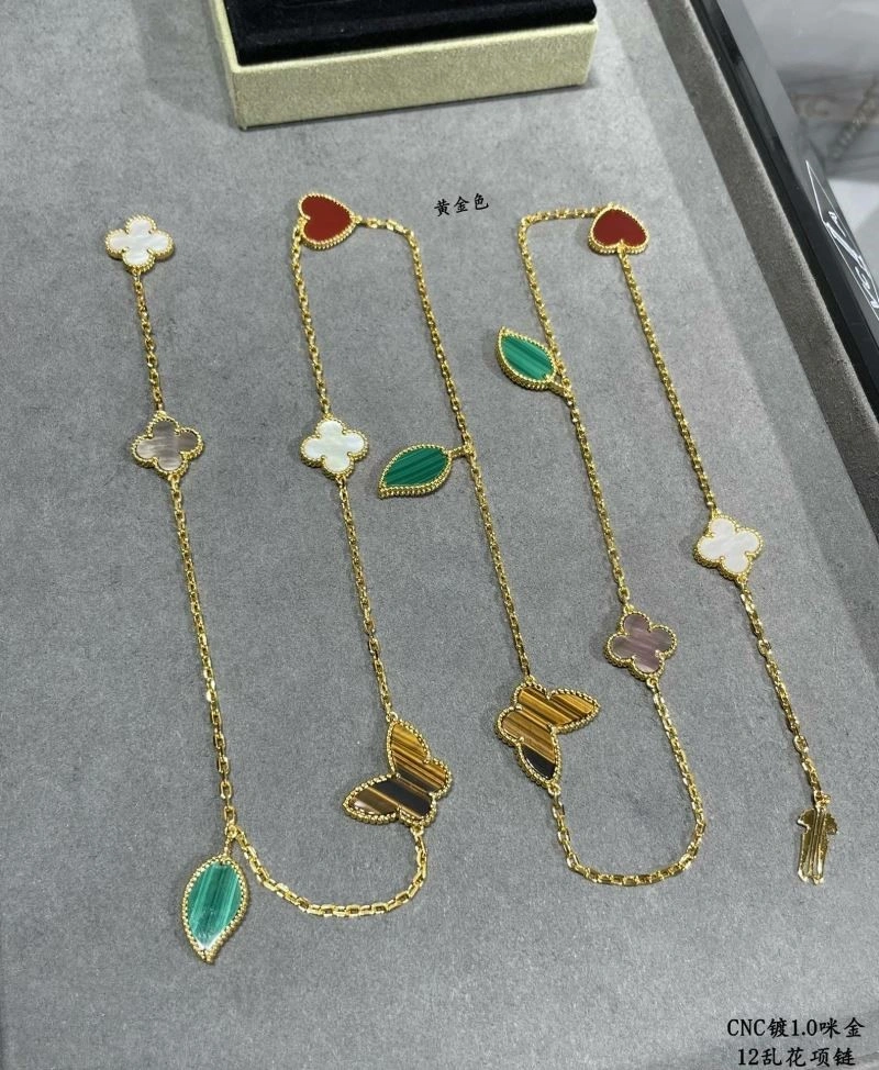 Vca Necklaces UrbanChic 254657
