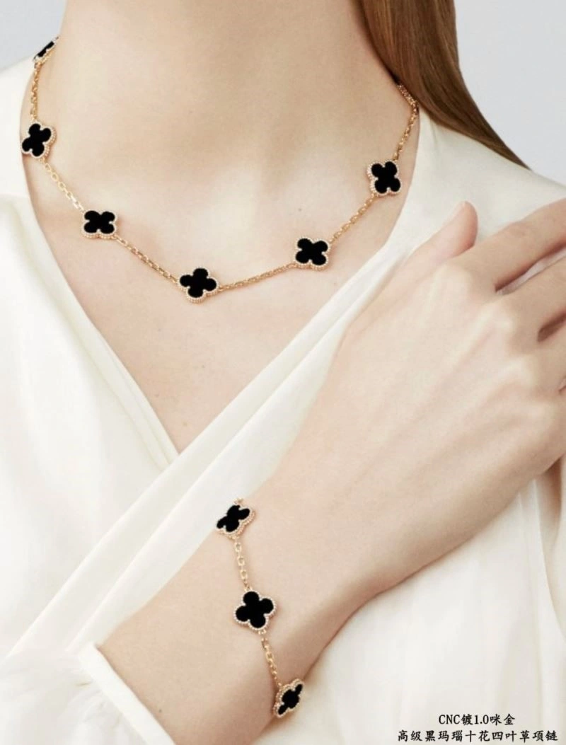 Vca Necklaces Comfortable 254679
