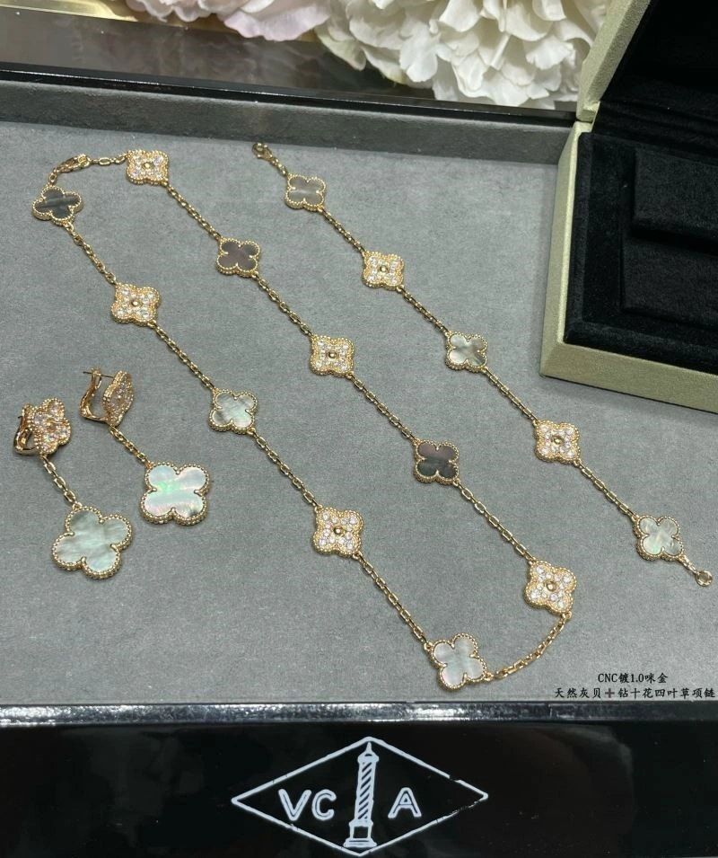 Vca Necklaces Unisex 254645