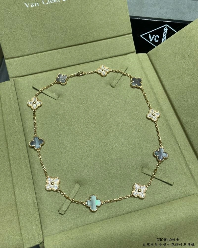 Vca Necklaces Unisex 254645