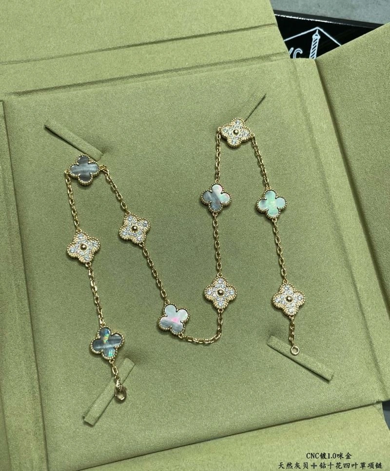 Vca Necklaces Unisex 254645