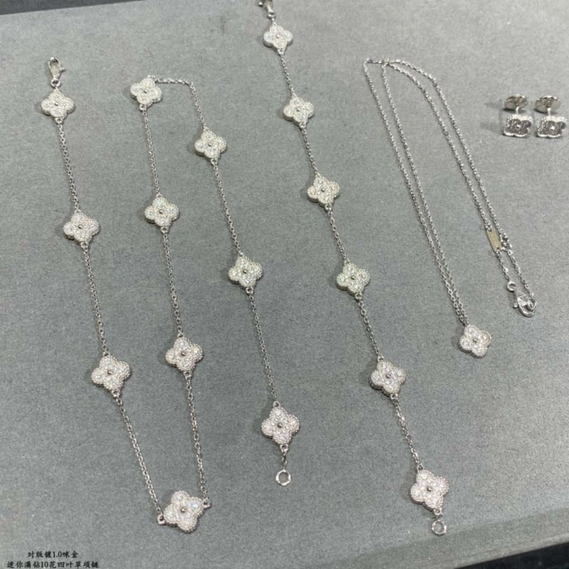 Vca Necklaces FreshLook 254646