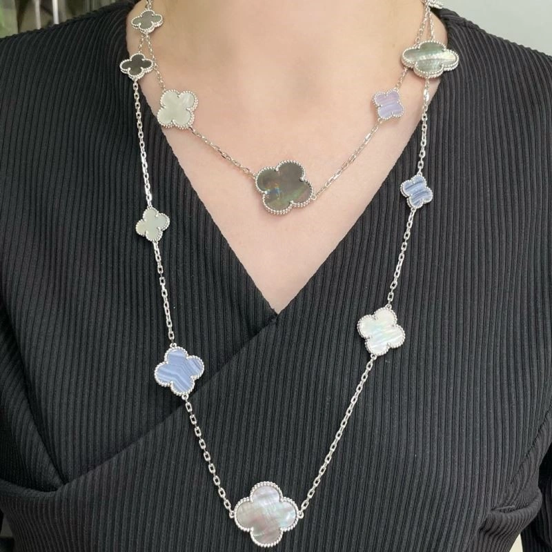 Vca Necklaces Versatile 254611