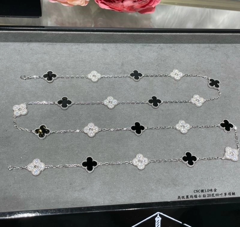 Vca Necklaces AllSeason 254613