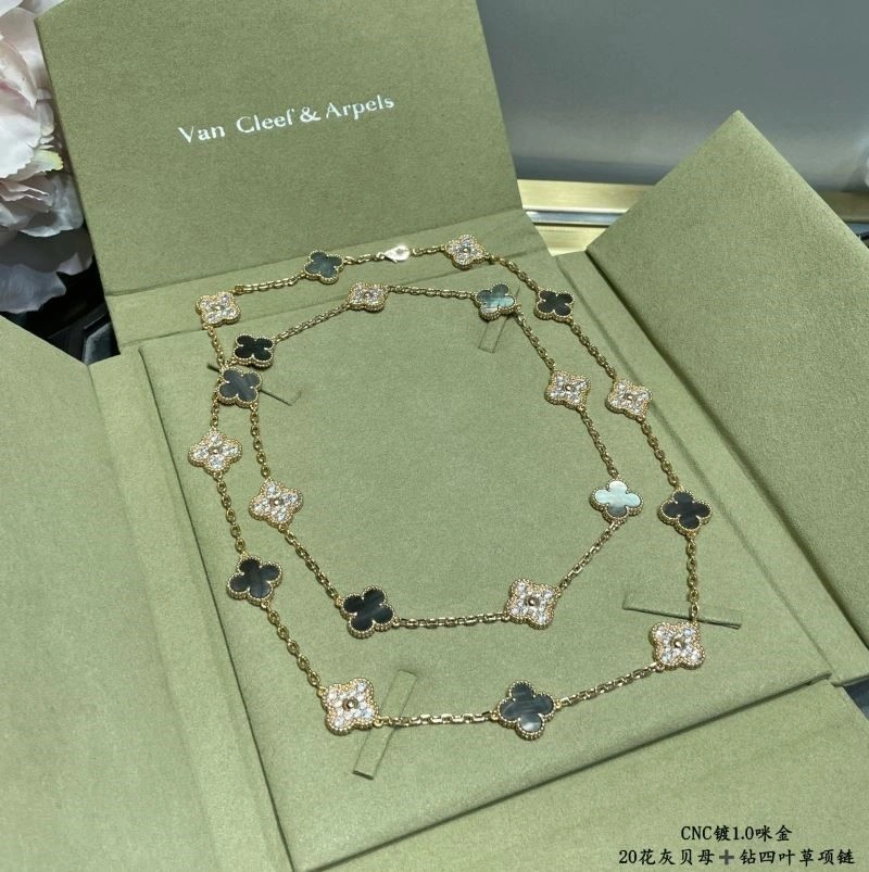 SmoothTexture Vca Necklaces 254619