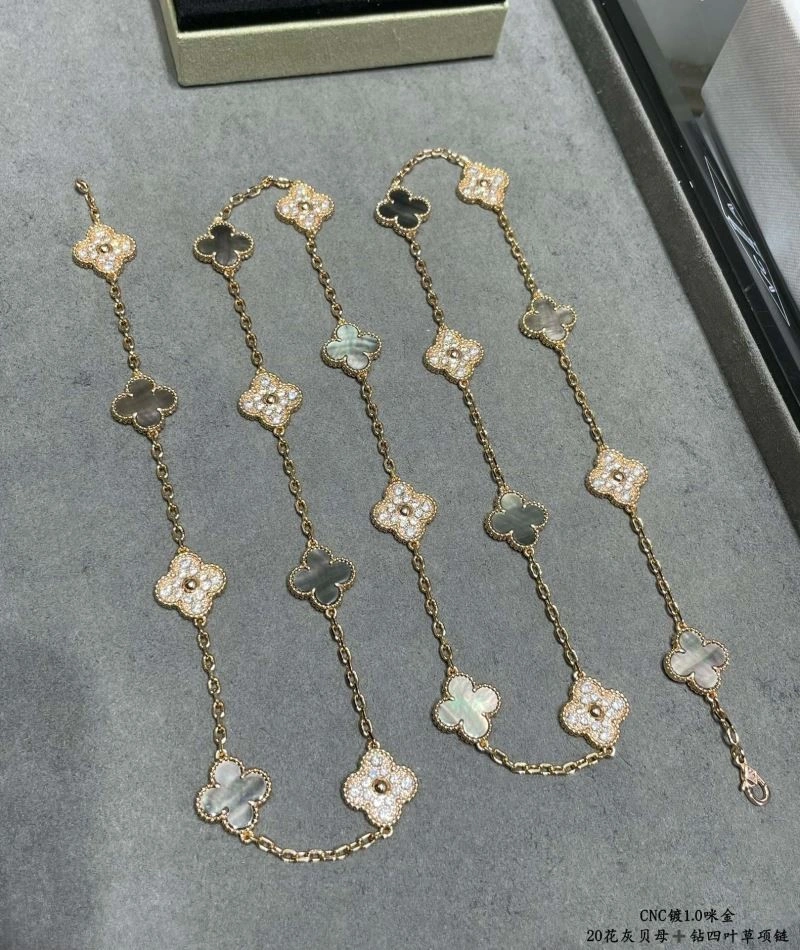 SmoothTexture Vca Necklaces 254619