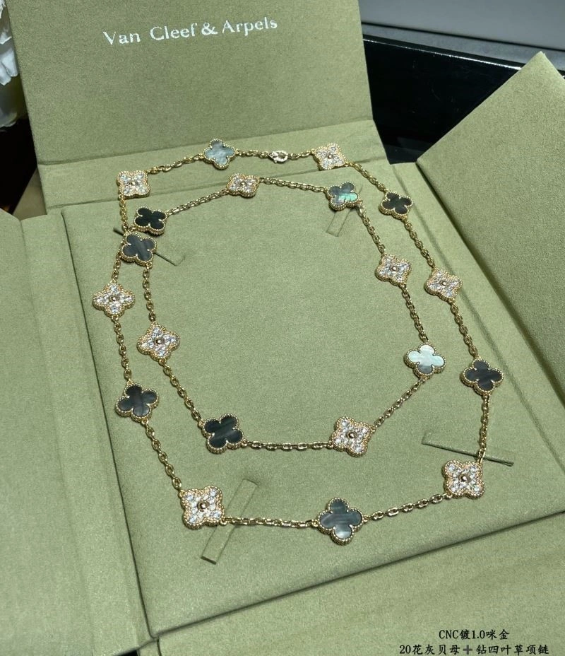 SmoothTexture Vca Necklaces 254619