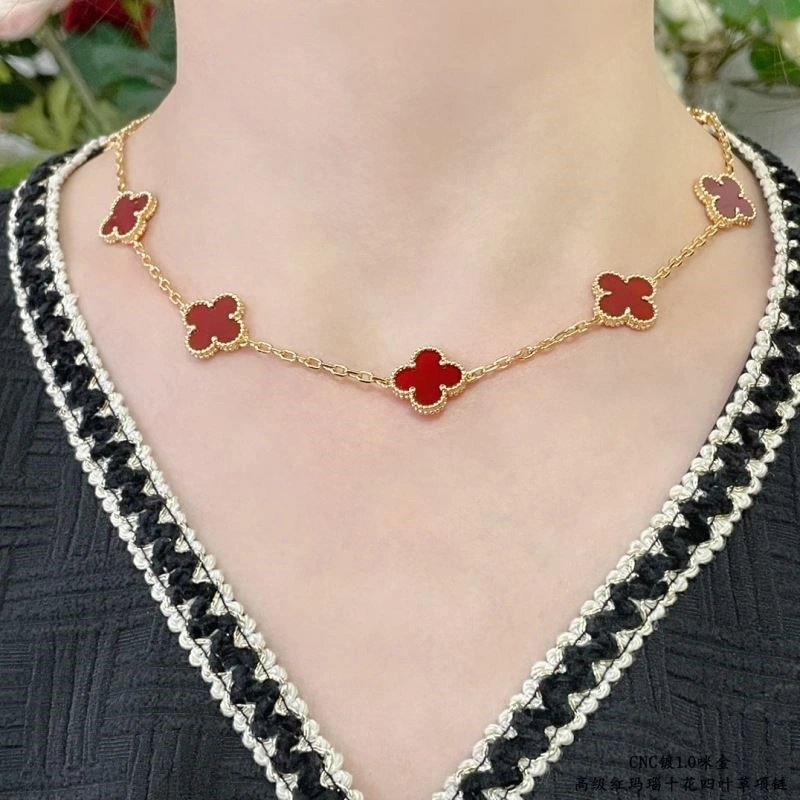 TravelReady Vca Necklaces 254639