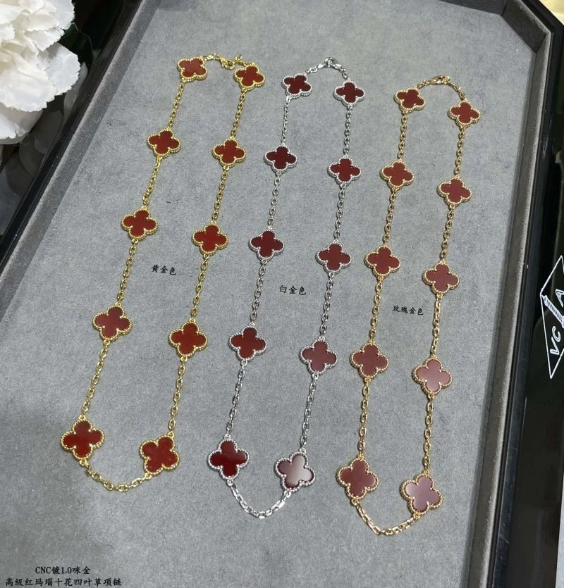 TravelReady Vca Necklaces 254639