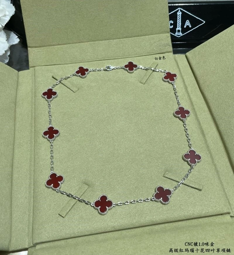 TravelReady Vca Necklaces 254639