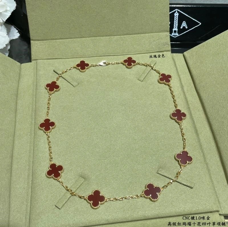TravelReady Vca Necklaces 254639