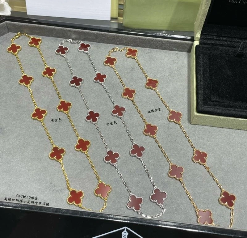 TravelReady Vca Necklaces 254639