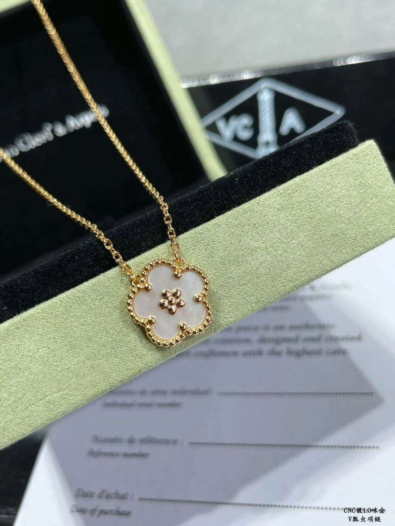 Minimalist Vca Necklaces 254625