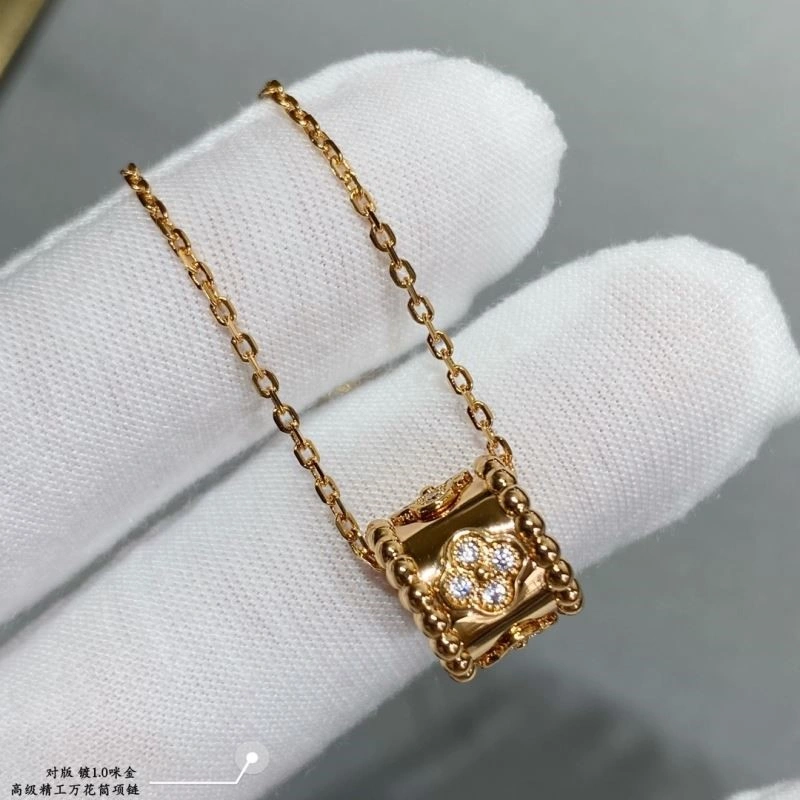 Vca Necklaces AllSeason 254640