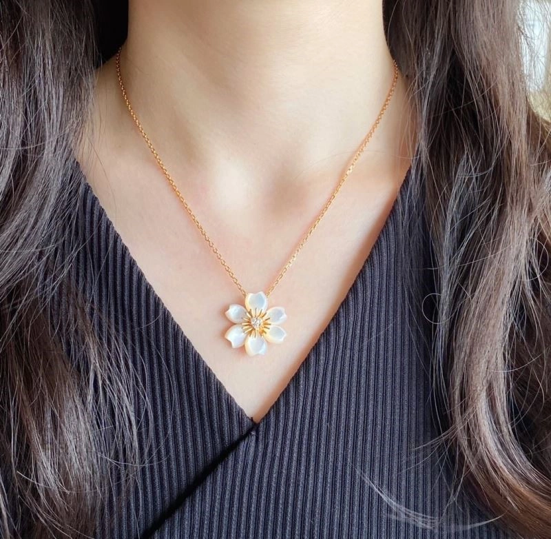 Vca Necklaces ZeroBulk 254623