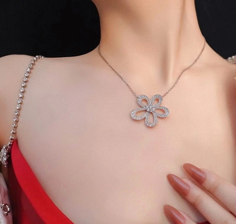 Vca Necklaces Sustainable 254618