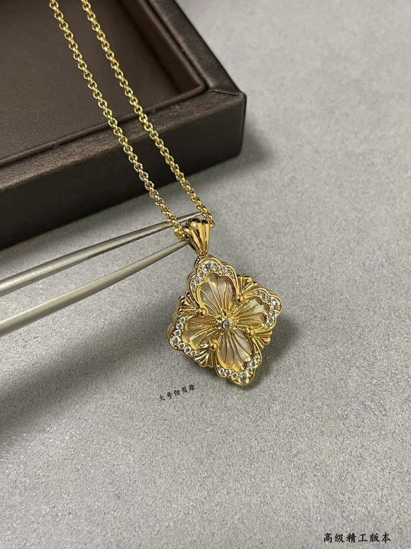 Vca Necklaces Timeless 254547