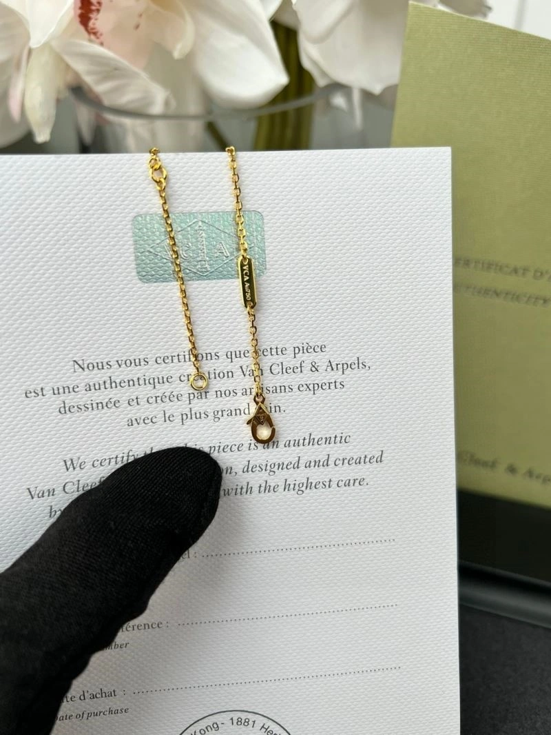 Sustainable Vca Necklaces 254528