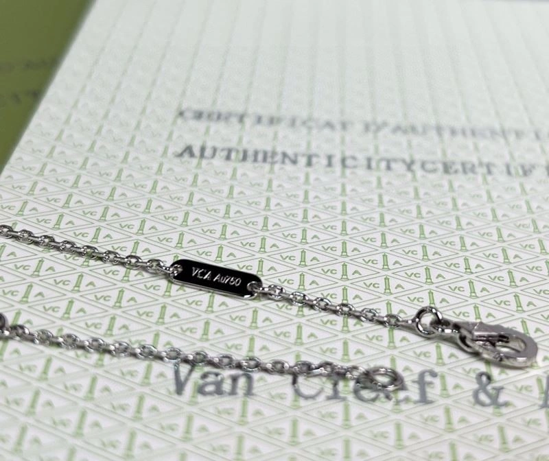 WellDesigned Vca Necklaces 254524