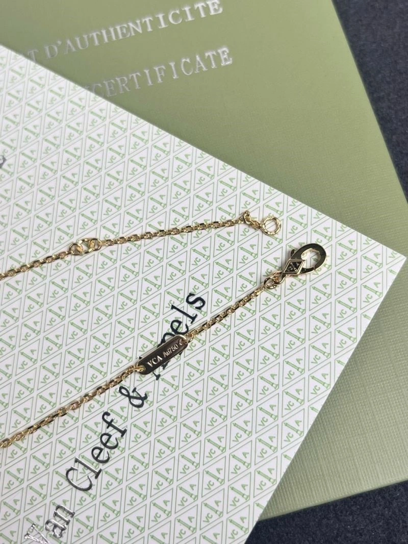 Youthful Vca Necklaces 254523