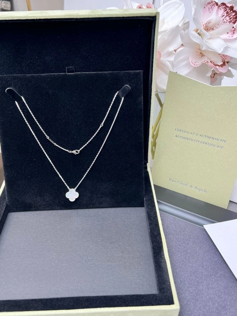 Vca Necklaces Casual 254521