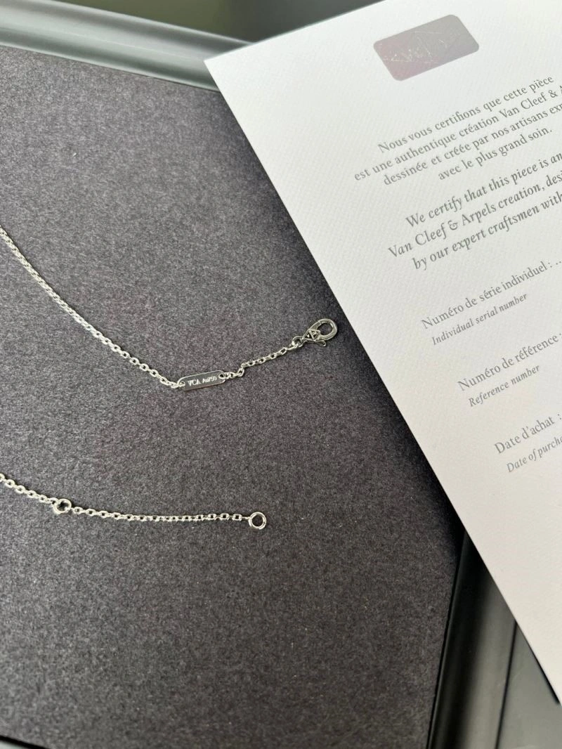 Vca Necklaces Casual 254521