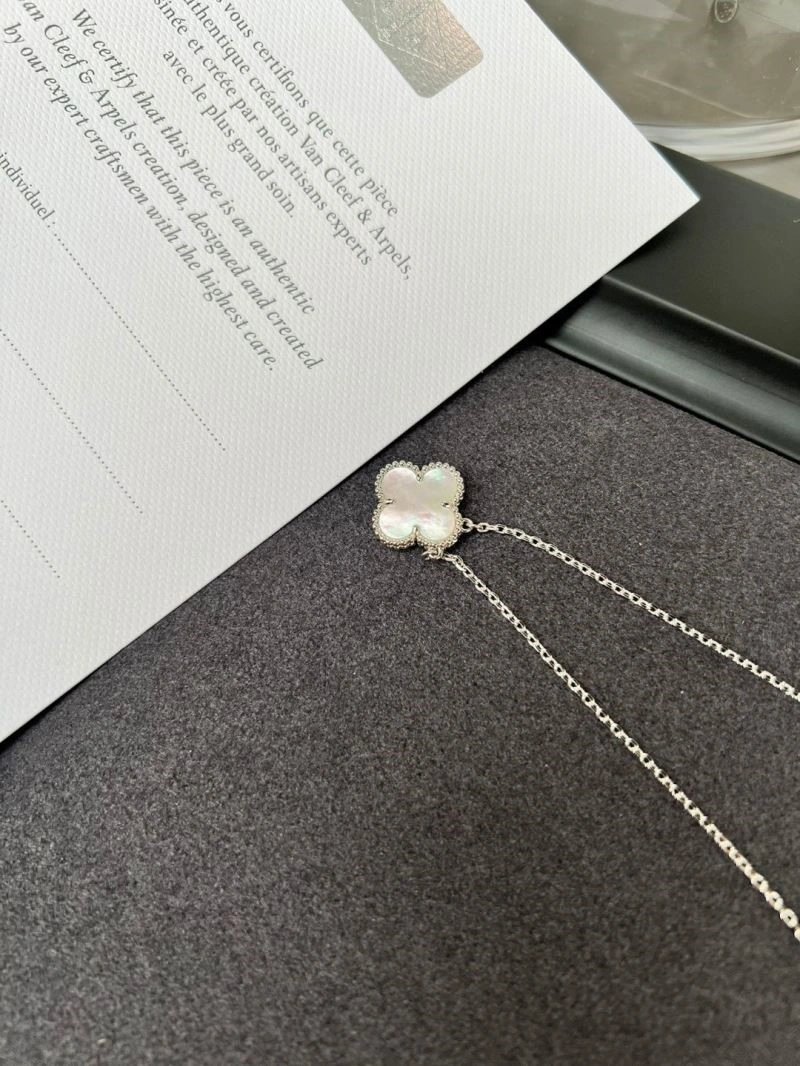 Vca Necklaces Casual 254521
