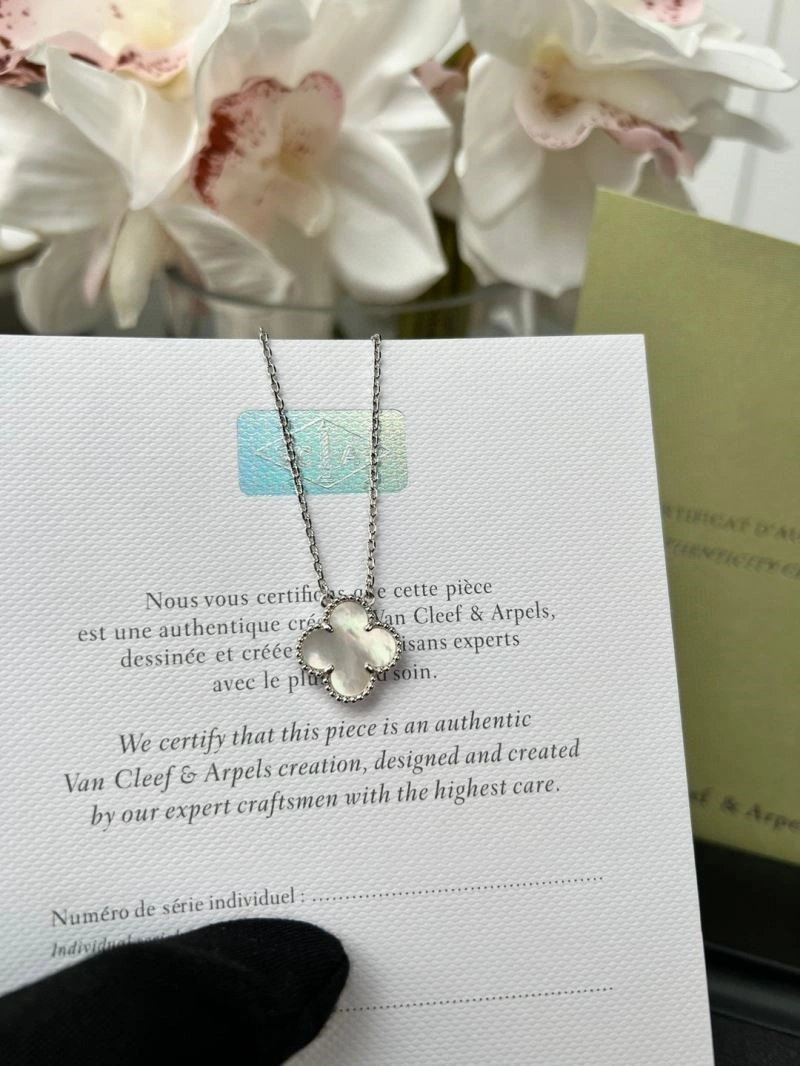 Vca Necklaces Casual 254521