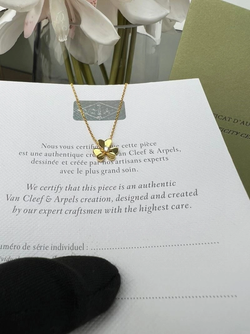 Bold Vca Necklaces 254488